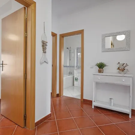 Apartamento Steps To Marina, Beach, Town Albardeira